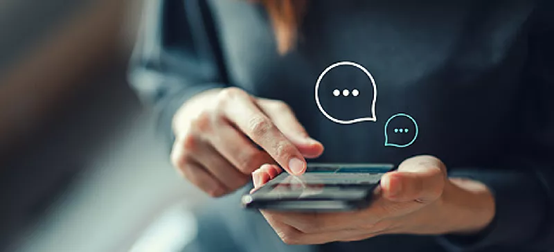 Maximizing Your Live Casino Chat Experience: Tips and Strategies